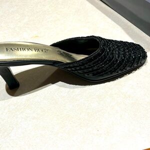 FASHION BUG | Black slip-on heel | Women’s Size 8.5